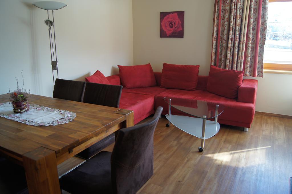 Appartement Felix Kaprun Exteriör bild